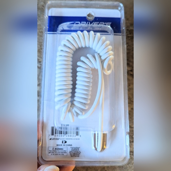 🎉Free with bundle purchase* Vintage Older car iPhone or iPad charger - Picture 3 of 5